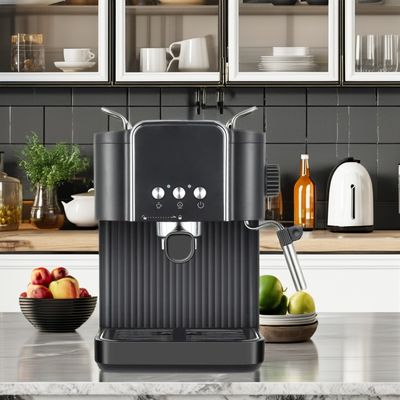 Home Bluetooth Espresso Machine Stainless Steel Semi-Automatic for Middle East Hotels