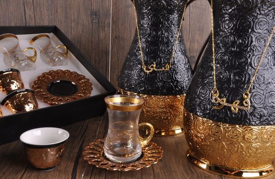 Stocked Royal Black Gold Arabian Glass Liner Carefe Porcelain Cawa Cup 1L Tea Coffee Kettle Set Dallah Pot Arabic Coffee Vacuum Flasks