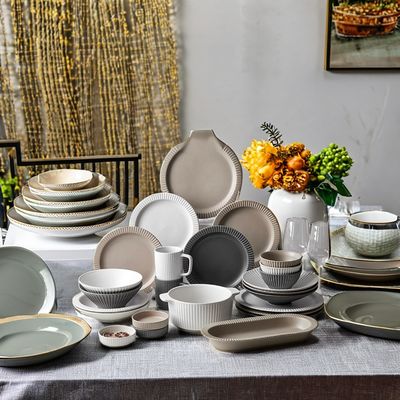 Crackle Glaze Modern Nordic Ceramic Dinnerware Set Custom Size and Disposable Feature