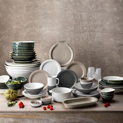 Crackle Glaze Modern Nordic Ceramic Dinnerware Set Custom Size and Disposable Feature