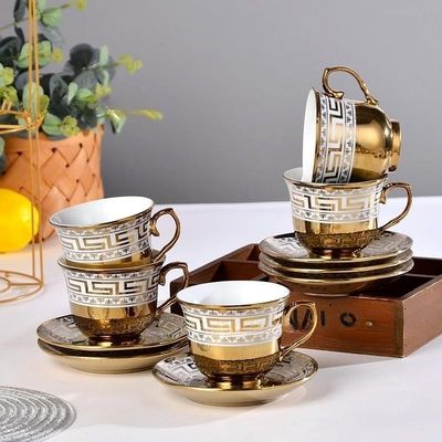 Skimmers Utensils Type Golden Design Porcelain Tea and Coffee Set with Folding Feature