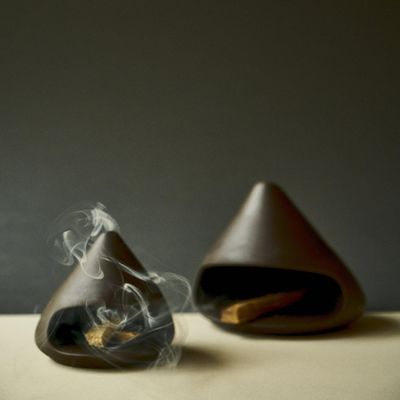 Metal Lotus Leaf Backflow Incense Burner with Smoke Back Flow Cones and Customized Color