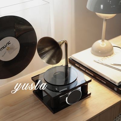 Art Deco Desktop Ornament Elegant Ash Crystal Retro Record Player with Abstract Engraved Design