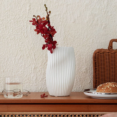 Modern Customized Color Porcelain Flower Arrangement Device with Water-Raised Design