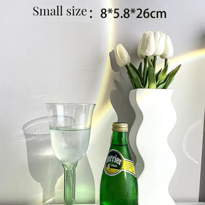 Customized Color Post-modern Ceramic Vase for Home Ornaments and Fresh Arrangements