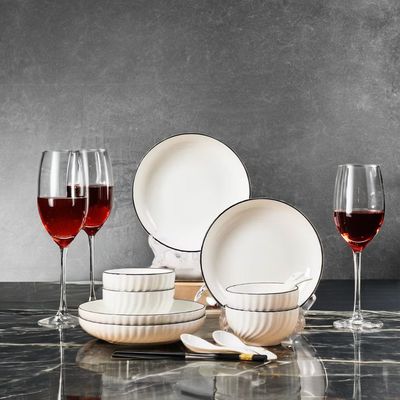 Hotel Restaurant Tableware Sets Stylish Ceramic White Porcelain Dinnerware with Black Rim