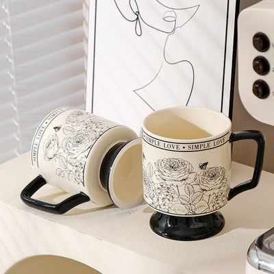 Upgrade Your Party Experience with this 430ml Capacity Retro Style Milk Mug and Spoon