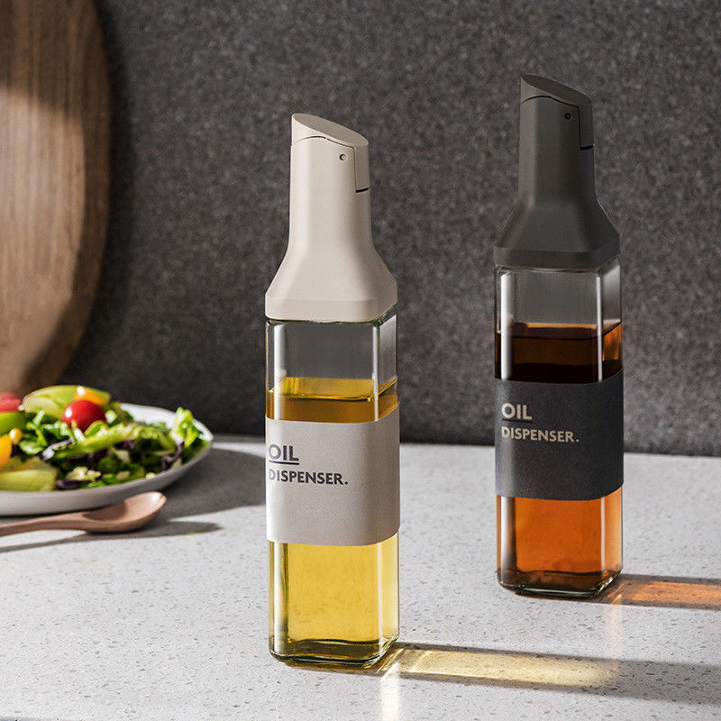 500ml Capacity Glass Oil Jug with Modern Leak-Proof Design and Sauce Boat Pourer