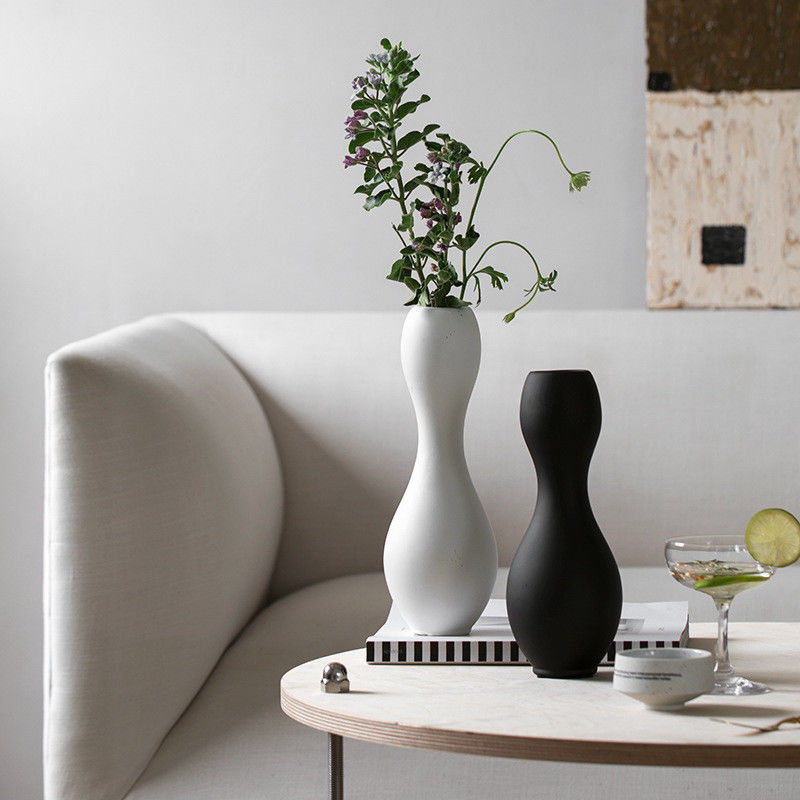 Classical Style Modern Indoor Decoration Vase for Home and Office Tabletop Display