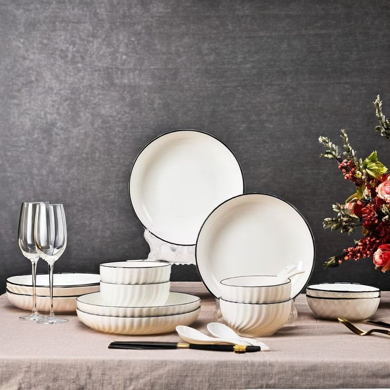 Hotel Restaurant Tableware Set in White Porcelain with Black Rim and Soup Dish Spoons